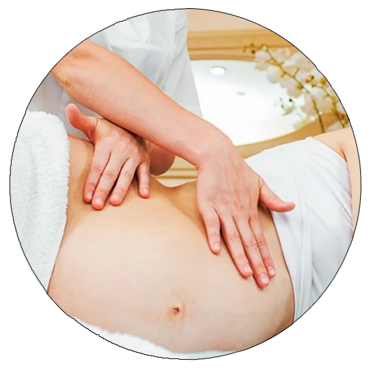 Léna, massage prénatal
